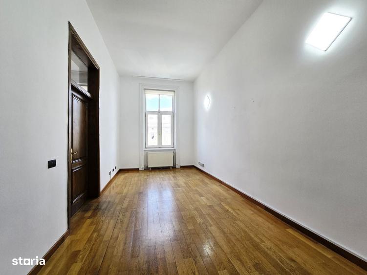 Spațiu comercial, de 85 mp, în Central