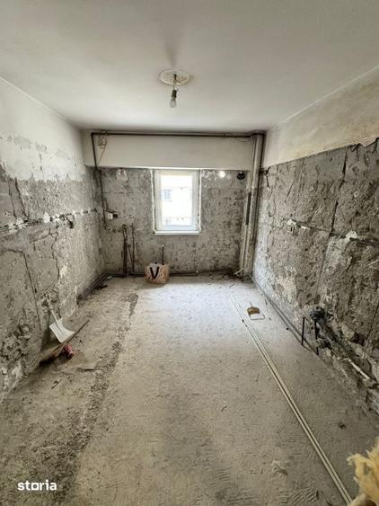 Apartament cu 3 camere în Tomis I