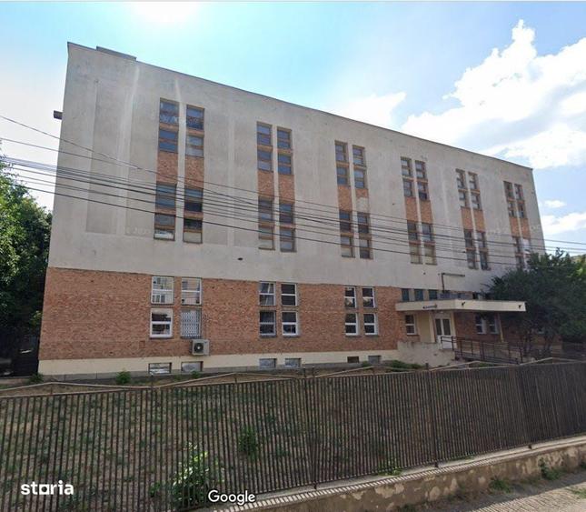 Spațiu comercial, de 1,936 mp, în Vest