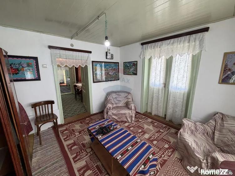Casă cu 3 camere cu Teren 1459 Mp în Nănești