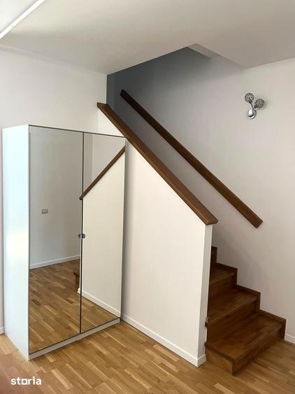 Casă cu 5 camere cu Teren 160 Mp în Corbeanca