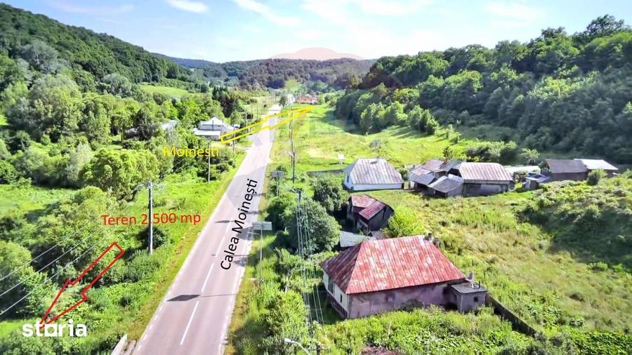Teren de 2500 mp, în Mărgineni