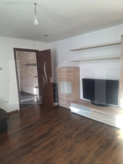 Apartament cu 2 camere semidecomandat, mobilat în Nădrag