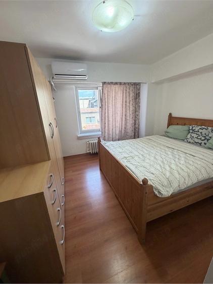 Apartament cu 4 camere decomandat, mobilat în Unirii