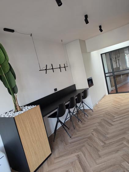 Apartament cu 2 camere decomandat în P-ța Ovidiu