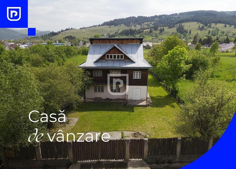 Casă individuală cu 7 camere cu Canalizare în Central