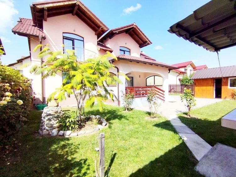 Casă individuală cu 4 camere cu Canalizare în Arhitecților - Calea Cisnădiei