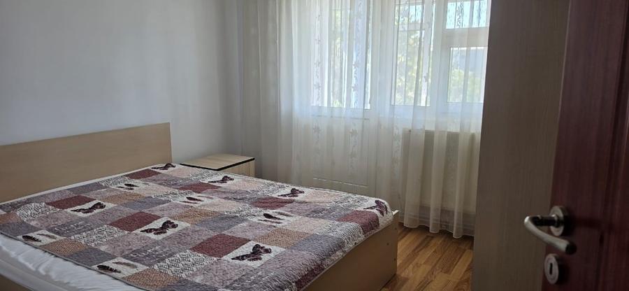 Apartament cu 3 camere decomandat, mobilat în Gară