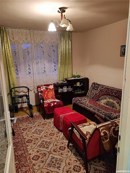 Apartament cu 3 camere decomandat în Pâncota