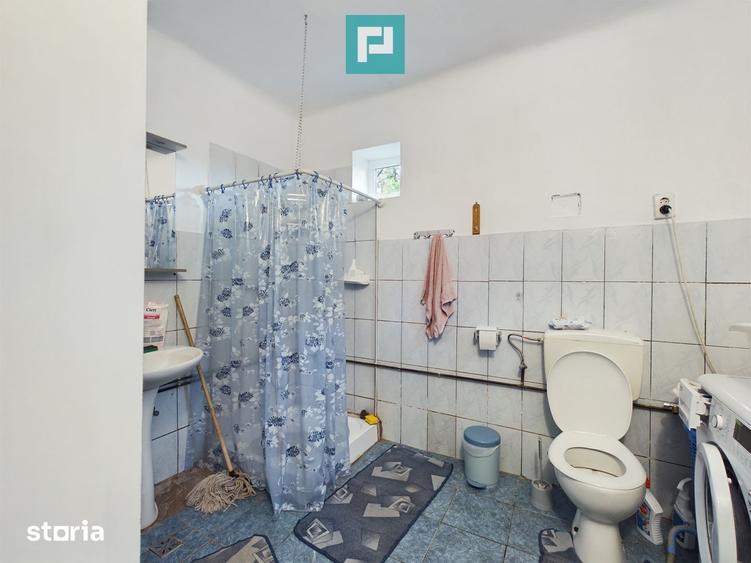 Casă cu 5 camere cu Teren 1440 Mp în Central