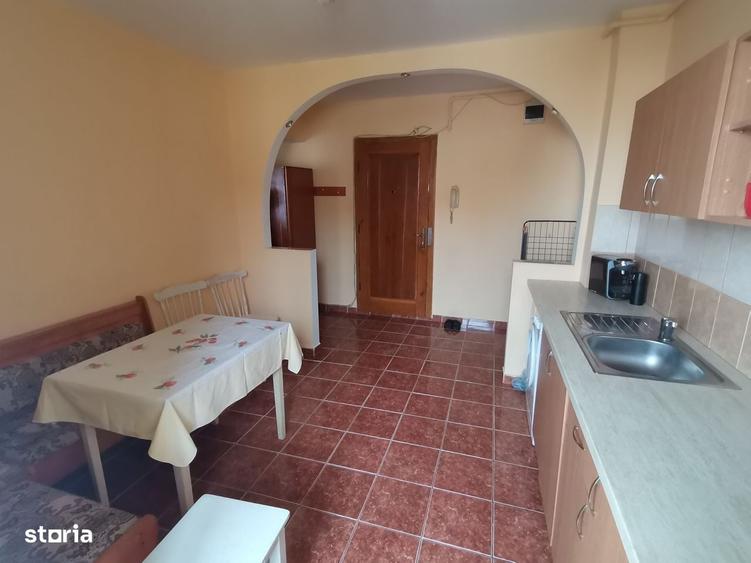 Apartament cu 2 camere decomandat în Ștrand