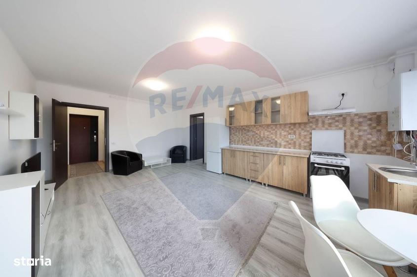 Apartament cu 2 camere semidecomandat în Sânpetru