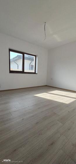 Casă cu 4 camere cu Teren 400 Mp în Clinceni