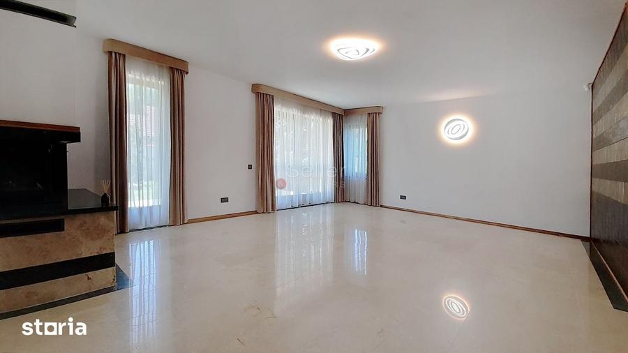 Casă cu 5 camere cu Teren 550 Mp în Sânpetru