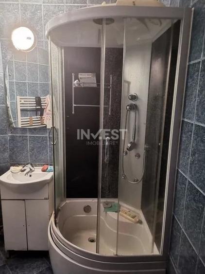 Apartament cu 3 camere decomandat în Nicolina