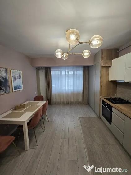 Apartament cu 2 camere decomandat în Ozana