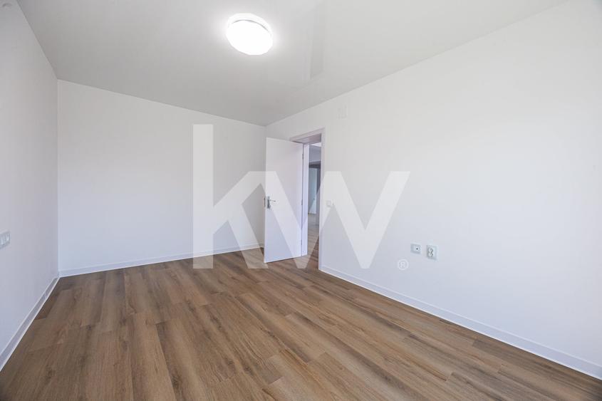 Casă individuală cu 4 camere cu Teren 333 Mp în Exterior Est