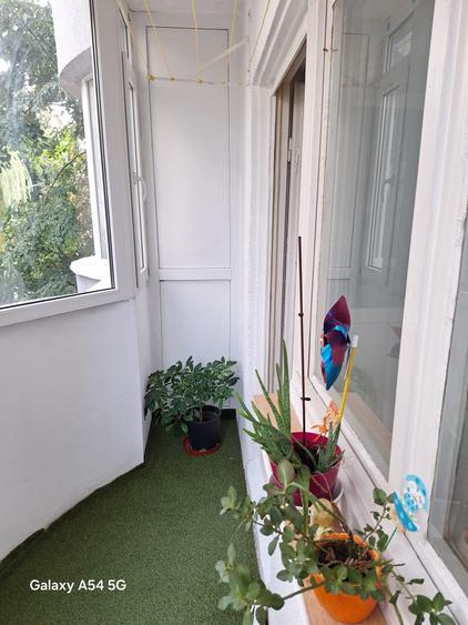 Garsonieră decomandată în Domenii