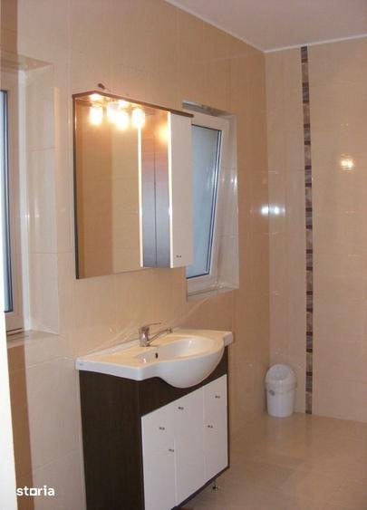 Casă cu 7 camere cu Teren 1200 Mp în Sângeorgiu de Mureș