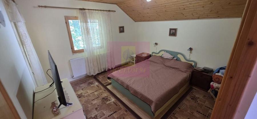 Casă cu 4 camere cu Teren 355 Mp în Central
