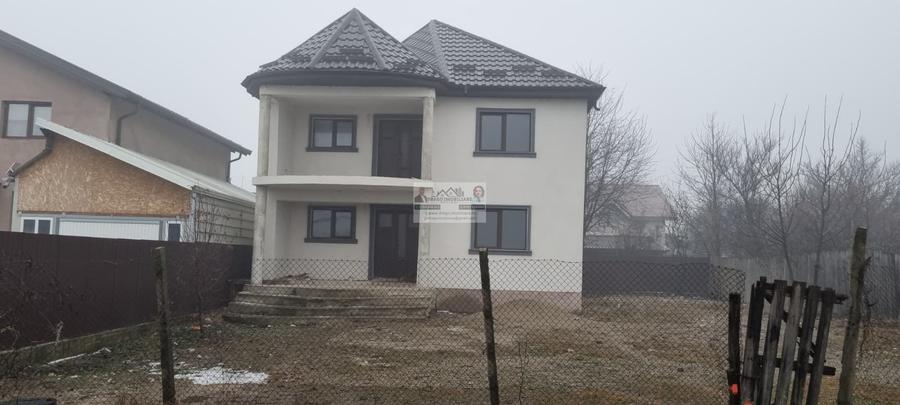 Casă individuală cu 5 camere cu Teren 504 Mp în Sud