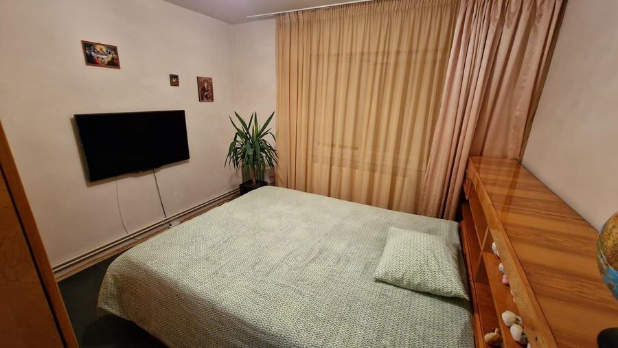 Apartament cu 4 camere decomandat în Feldioara