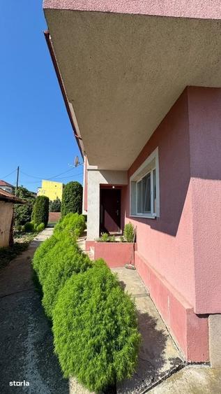 Casă cu 4 camere în Ultracentral