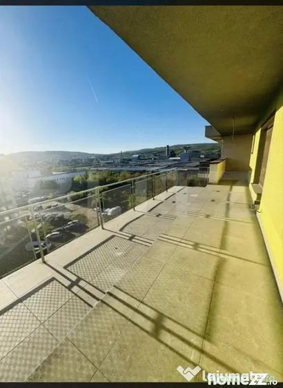 Apartament cu 3 camere decomandat în Mărăști