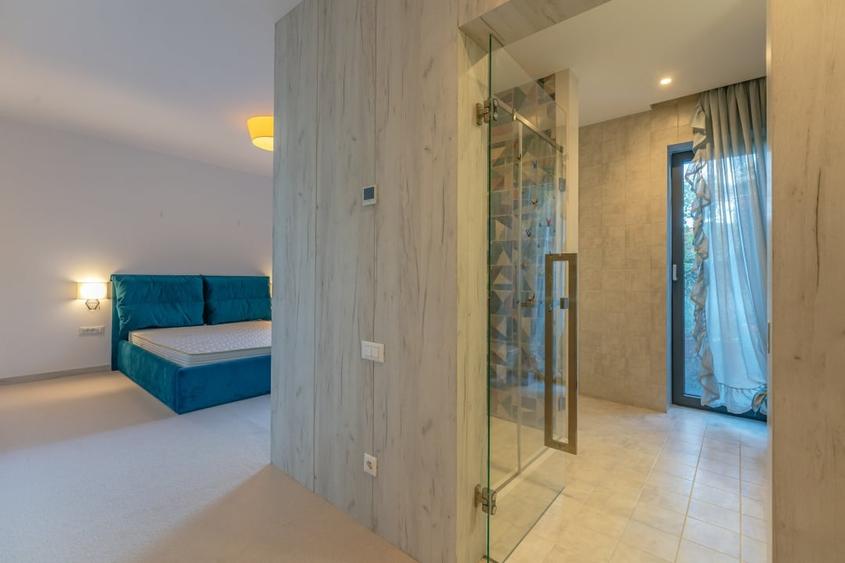 Apartament cu 3 camere decomandat, mobilat în Ultracentral