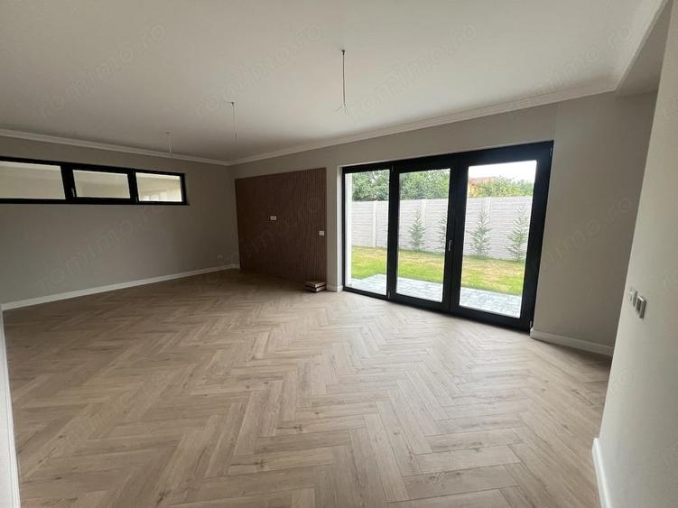 Casă cu 4 camere cu Teren 308 Mp în Favorit
