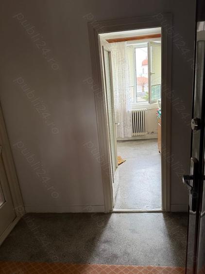 Apartament cu 2 camere decomandat în Centrul Vechi