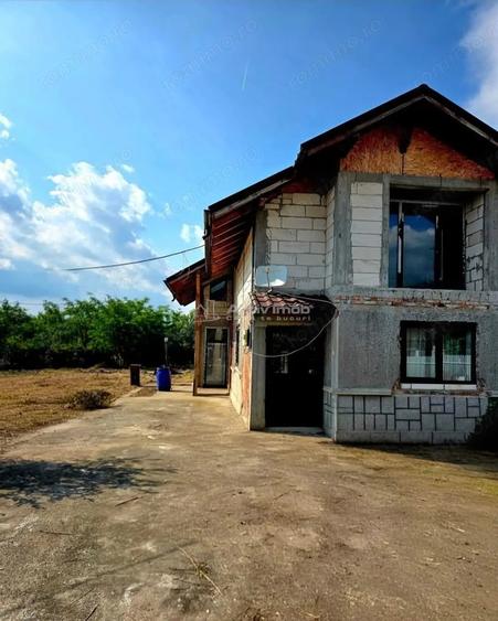 Casă cu 1 camere cu Teren 600 Mp în Central