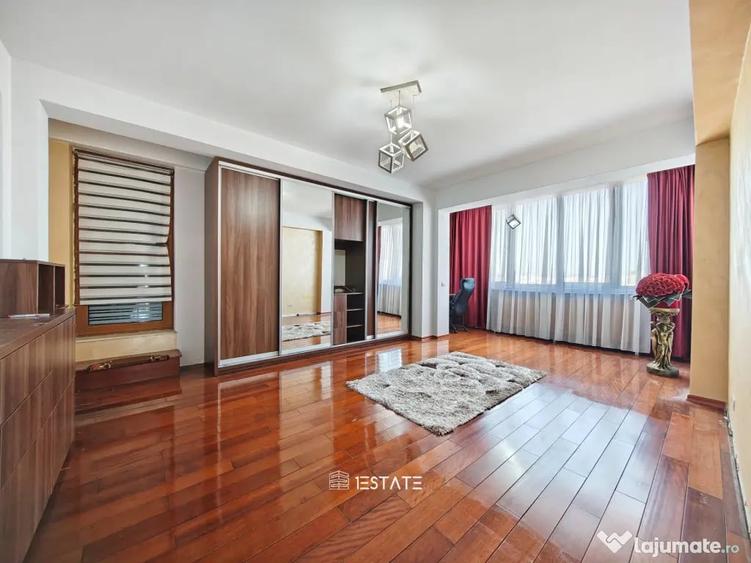 Apartament cu 4 camere decomandat în Titan