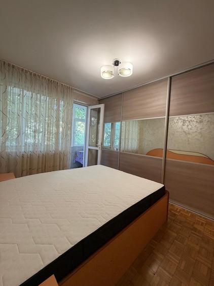 Apartament cu 3 camere semidecomandat în Faleză