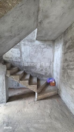 Casa cu mansarda in Paulesti teren 863 mp