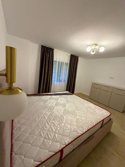 Apartament cu 2 camere decomandat în Mircea cel Bătrân