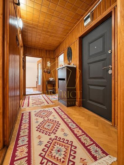 Apartament cu 3 camere decomandat, mobilat în Girocului