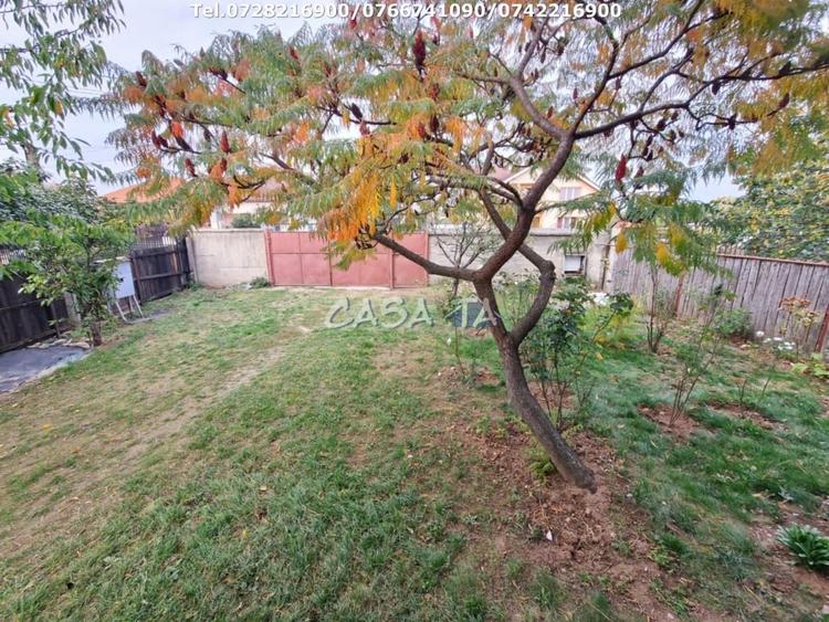 Casă individuală cu 5 camere cu Canalizare în Primăverii