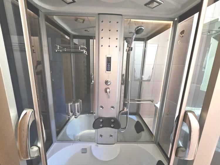 Apartament cu 3 camere decomandat, mobilat în Centrul Civic