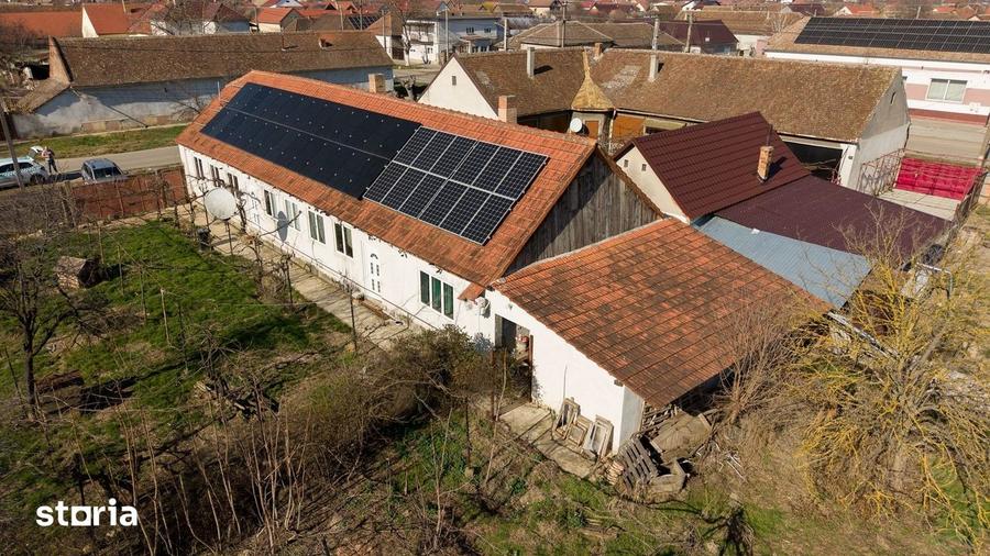 Casă cu 3 camere cu Canalizare în Central