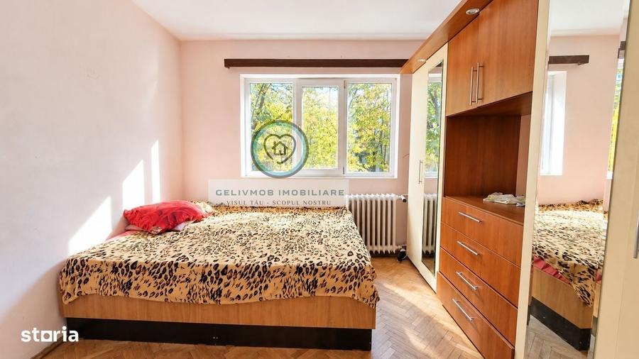 Apartament cu 3 camere semidecomandat în Nord