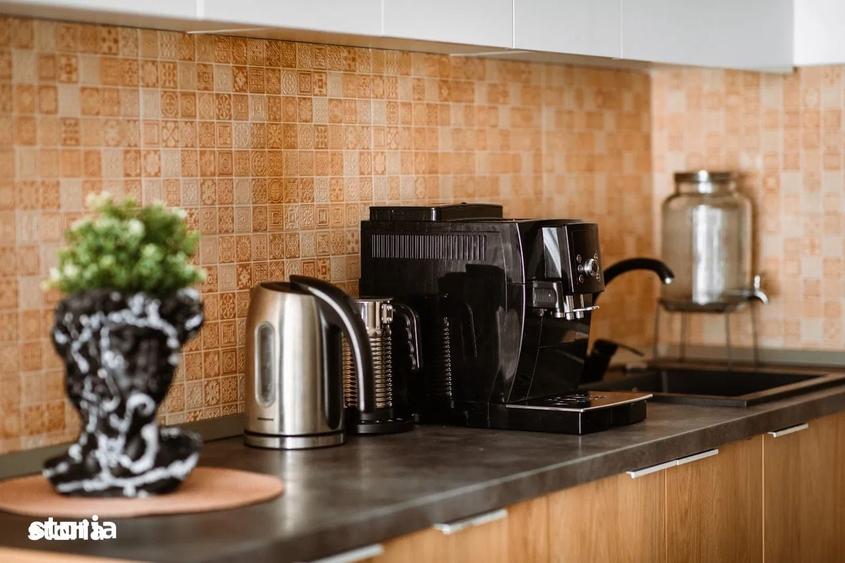 Apartament cu 3 camere semidecomandat în Timpuri Noi