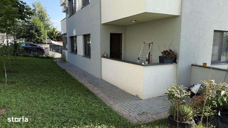 Apartament cu 2 camere decomandat în Florești
