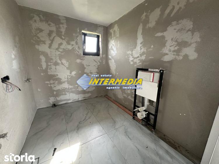Casă cu 5 camere cu Canalizare în Ighiu