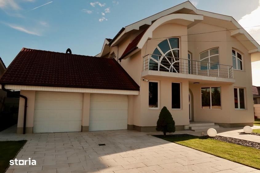 Casă cu 6 camere semidecomandat cu Teren 1400 Mp în Sânmartin