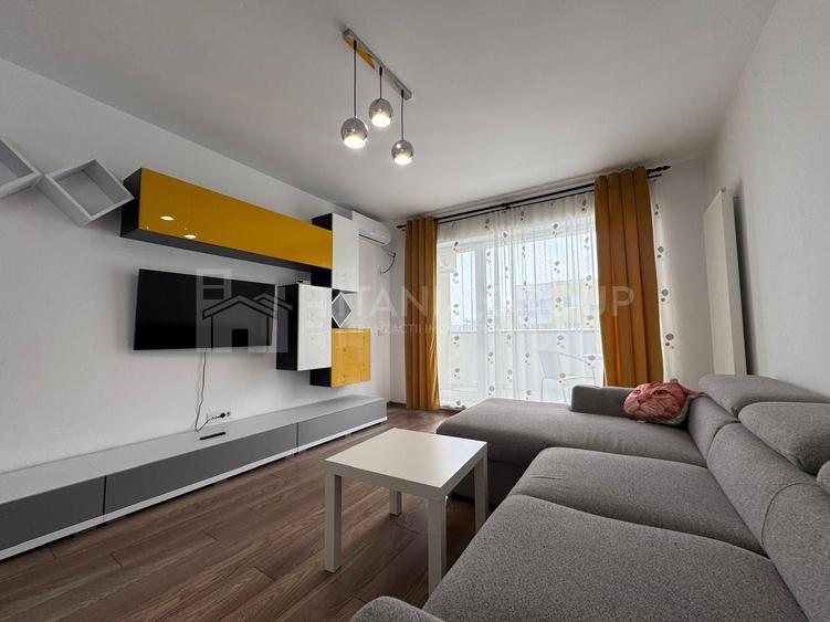 Apartament cu 2 camere semidecomandat în Tractorul