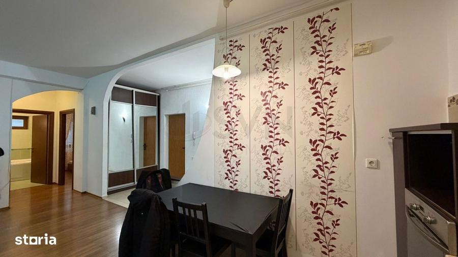 Apartament cu 3 camere semidecomandat în Central