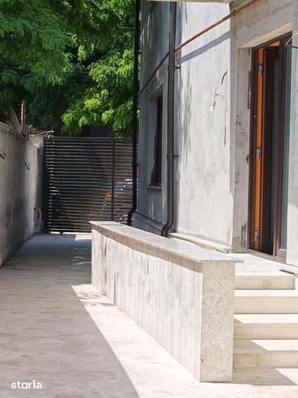 Casă cu 3 camere cu Teren 300 Mp în Brătianu