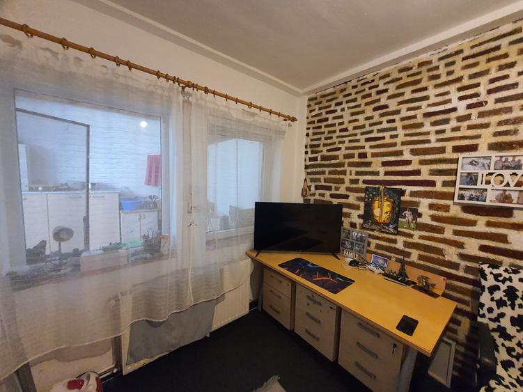 Casă individuală cu 2 camere cu Canalizare în Blumăna
