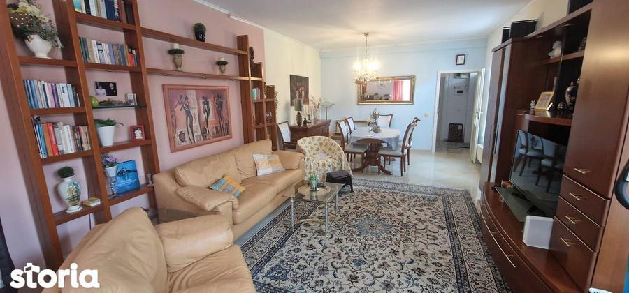 Casa / Vila cu 5 camere de vanzare in zona Tomis Mall - 1